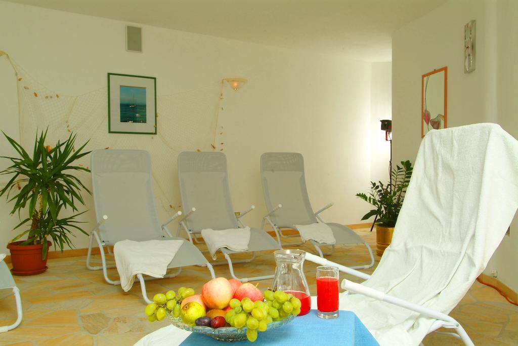 מונטניה Hotel Brueckenwirt - Al Ponte מראה חיצוני תמונה